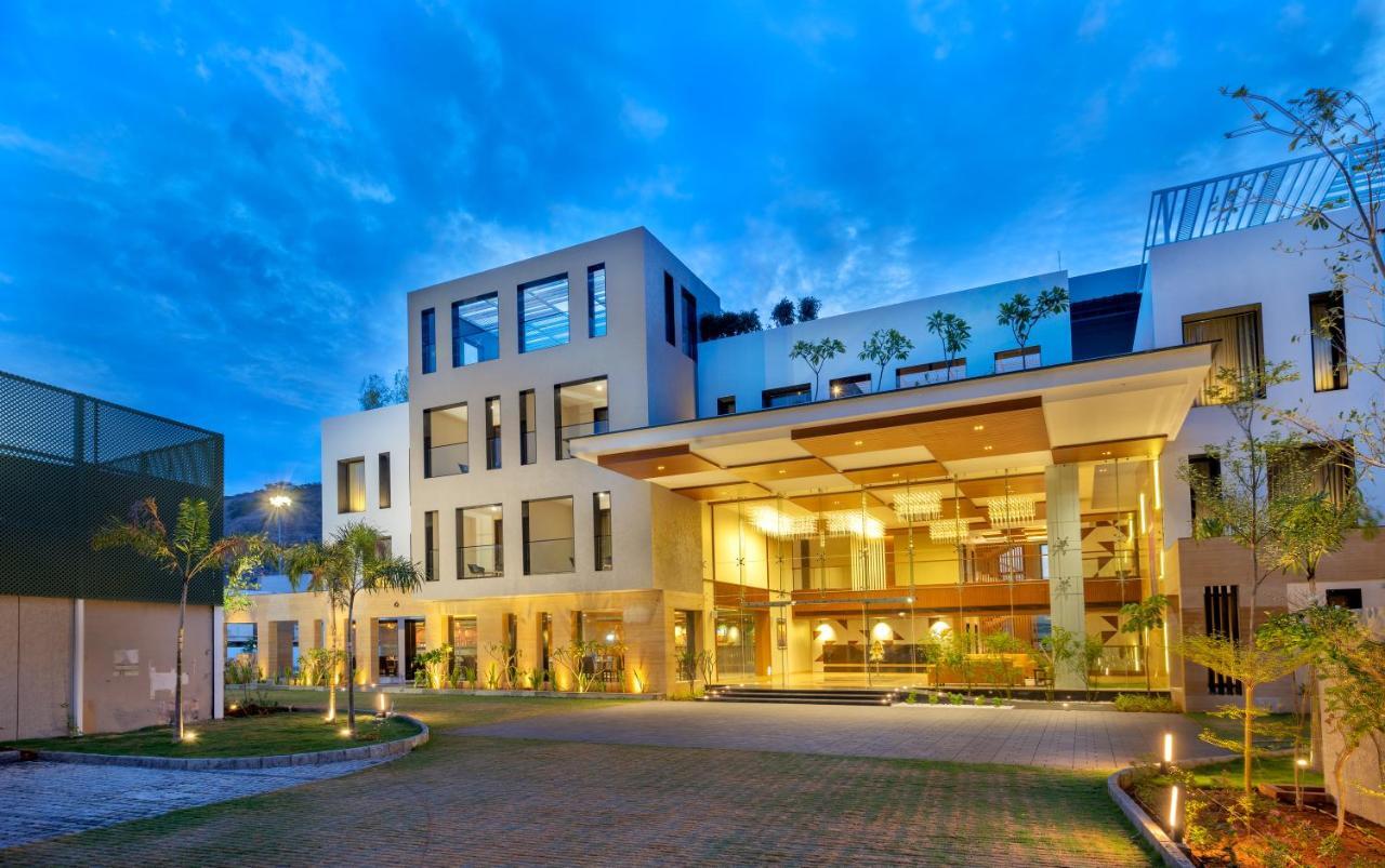 Hotel Divine Fort Palni Bagian luar foto