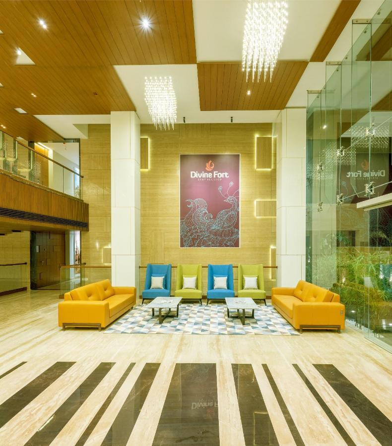 Hotel Divine Fort Palni Bagian luar foto